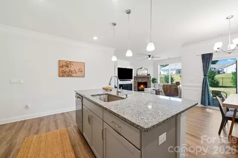 Kitchen - 4207 Millstream Rd, Denver, NC 28037 photo 2 of 3