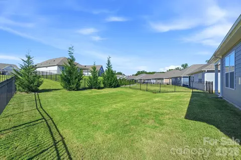 Exterior - 4207 Millstream Rd, Denver, NC 28037 photo 5 of 7