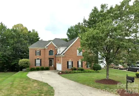 12414 Tantallon Ct, Pineville, NC 28134