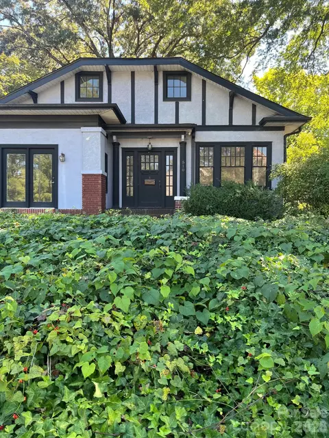 510 Hawthorne Ln, Charlotte, NC 28204