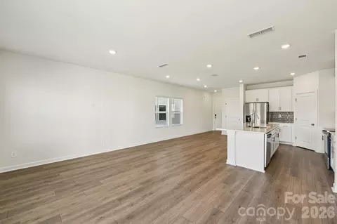 Living - 453 Markridge Loop, Fort Mill, SC 29708 photo 3 of 5