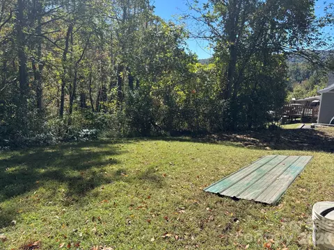 Exterior - 162 Phillips Ln, Spruce Pine, NC 28777 photo 2 of 2