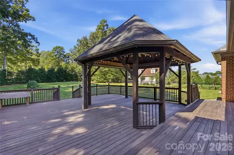 Exterior - 2469 Stoneview Ct, Denver, NC 28037 photo 5 of 8