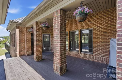 Exterior - 2469 Stoneview Ct, Denver, NC 28037 photo 1 of 8