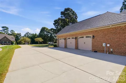 Exterior - 2469 Stoneview Ct, Denver, NC 28037 photo 8 of 8