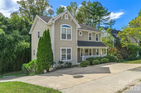 17 Sheridan Rd, Asheville, NC 28803