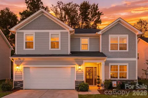 2381 Trundle Dr, Gastonia, NC 28054