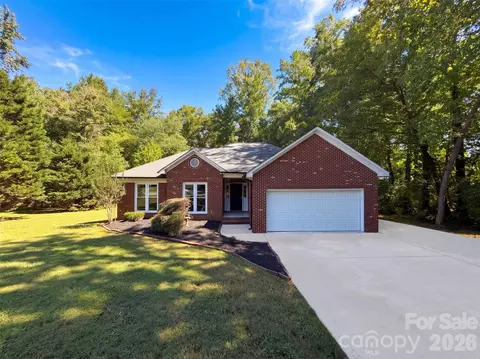 1104 Thoroughbred Nw Pl NW, Concord, NC 28027