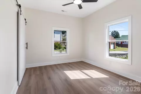 Bedroom - 45 Gladden St, Marion, NC 28752 photo 4 of 10