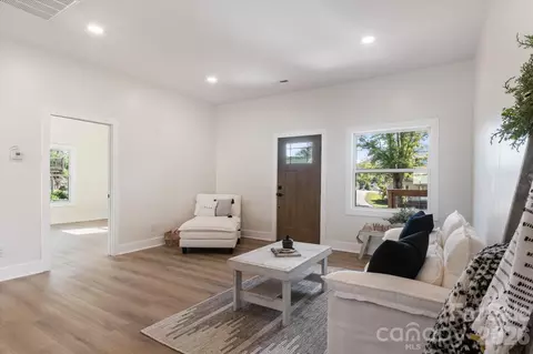 Living - 45 Gladden St, Marion, NC 28752 photo 2 of 5