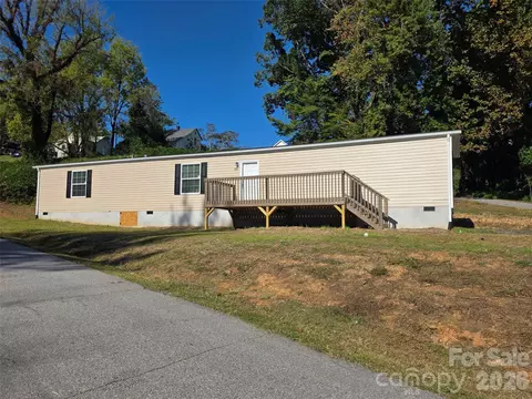 155 Fourth C St, Marion, NC 28752 photo 2