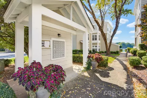 Exterior - 1338 Torrence Cir, Davidson, NC 28036 photo 6 of 16
