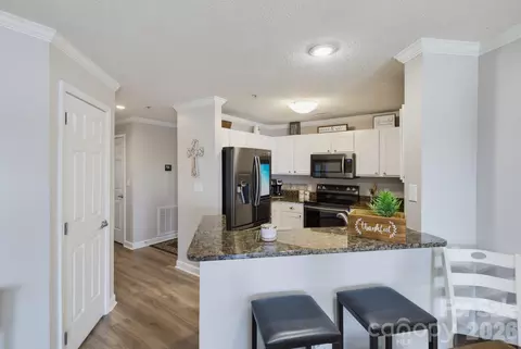 Kitchen - 1338 Torrence Cir, Davidson, NC 28036 photo 2 of 2