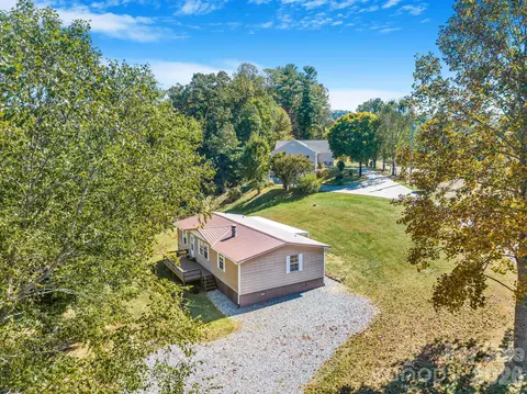 67 Allman Hill Rd, Weaverville, NC 28787