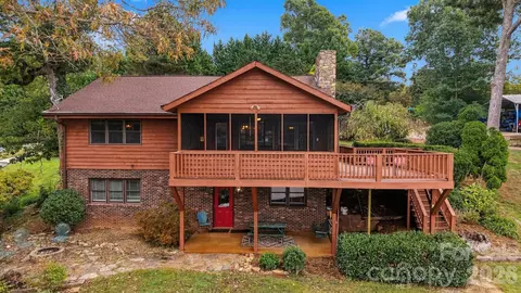 128 Mull Dr, Taylorsville, NC 28681