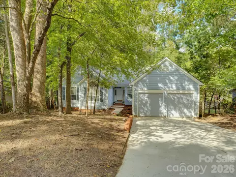 9207 Rainbow Forest Dr, Charlotte, NC 28277