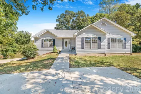 69 Allman Hill Rd, Weaverville, NC 28787