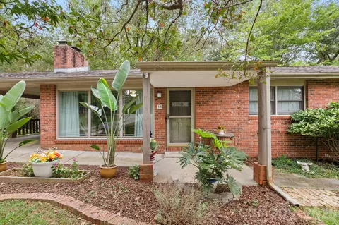 Grandview Court, Asheville, NC 28806