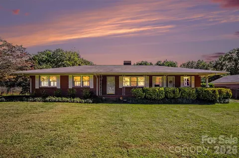 1620 Forest Lake Dr, Rock Hill, SC 29732
