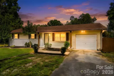 125 Longfield Dr, Mooresville, NC 28115