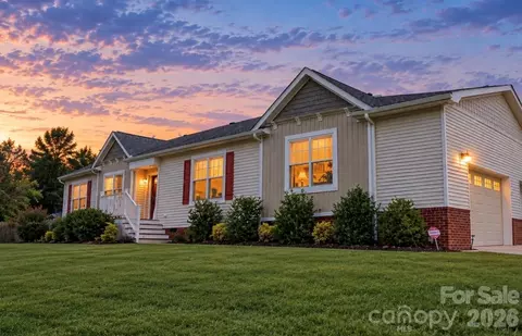 224 Pete Luther Rd, Candler, NC 28715