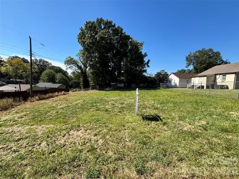 3417 Grant St, Charlotte, NC 28208