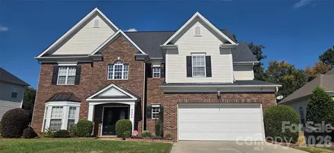 4954 Riverview Dr, Harrisburg, NC 28075