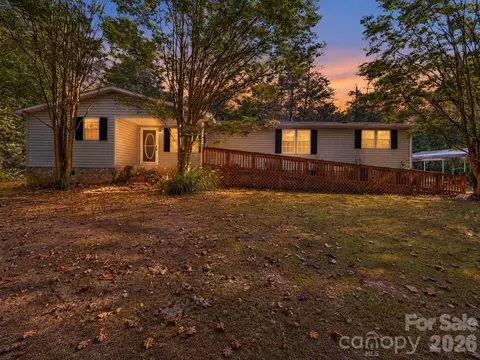 655 School E Rd E, Asheville, NC 28803