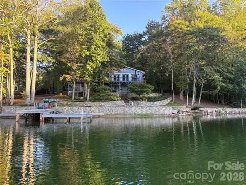 1149 Haven Dr, Saluda, NC 28773 photo 1