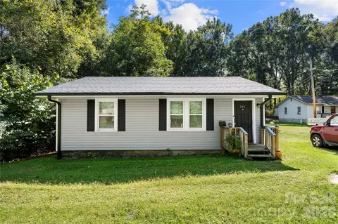 509 E Church St, Dallas, NC 28034