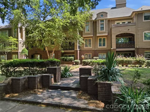 1109 E Morehead 16 St #16, Charlotte, NC 28204