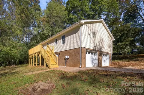 Exterior - 306 New Orleans Blvd, Morganton, NC 28655 photo 3 of 5