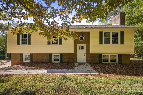 Exterior - 306 New Orleans Blvd, Morganton, NC 28655 photo 2 of 5