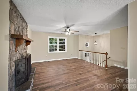Living - 306 New Orleans Blvd, Morganton, NC 28655 photo 3 of 5