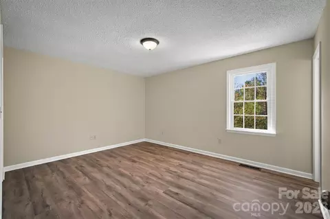 Bedroom - 306 New Orleans Blvd, Morganton, NC 28655 photo 6 of 8