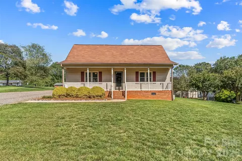 2207 Beauty St, Statesville, NC 28625