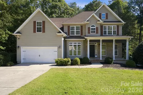 214 Harbor Landing Dr, Mooresville, NC 28117