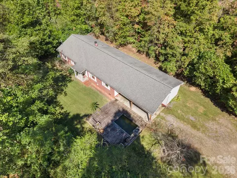 Exterior - 103 Early Deitz Rd, Sylva, NC 28779 photo 8 of 8