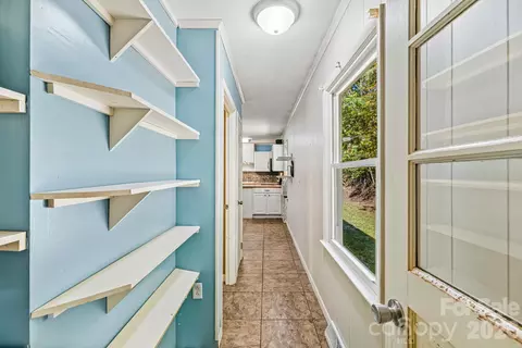 Entry Way - 103 Early Deitz Rd, Sylva, NC 28779 photo 2 of 2