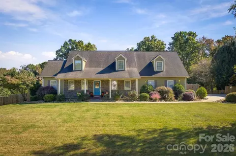 4594 Etta Ln, Lenoir, NC 28645