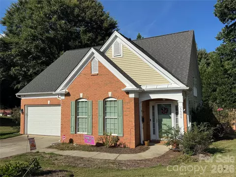 6606 Warbler Wood Ct, Charlotte, NC 28269