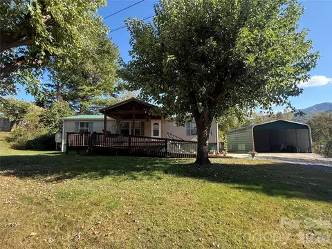 97 Fair Haven Dr, Burnsville, NC 28714
