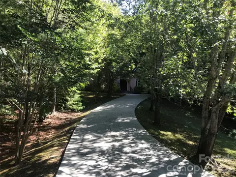 107 Twin Courts Dr, Weaverville, NC 28787