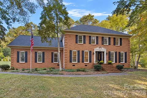 2716 Oldenway Dr, Charlotte, NC 28269