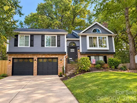 9100 Touchstone 22 Ln #22, Charlotte, NC 28227