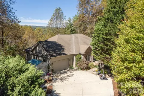 111 Cub Run, Hendersonville, NC 28739