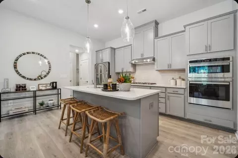 21230 Lake Run Dr, Charlotte, NC 28278