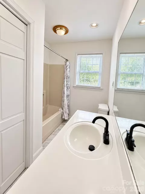 Bath - 309 17th Rd, Kannapolis, NC 28083 photo 1 of 3