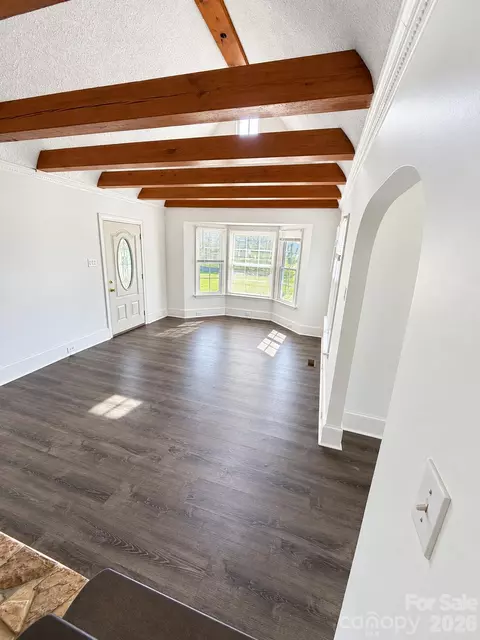 Living - 309 17th Rd, Kannapolis, NC 28083 photo 2 of 4