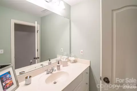 Bath - 149 42nd Avenue Nw Dr NW, Hickory, NC 28601 photo 5 of 5